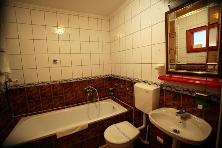Hotel Dunav Sremski Karlovci Eksteriør billede