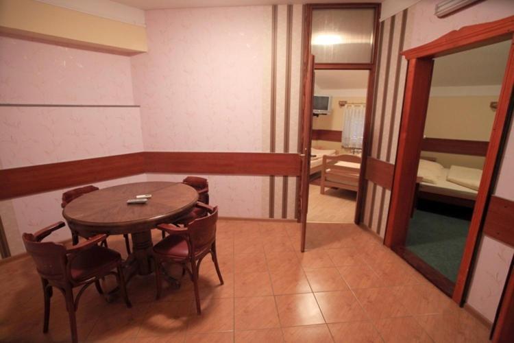 Hotel Dunav Sremski Karlovci Eksteriør billede